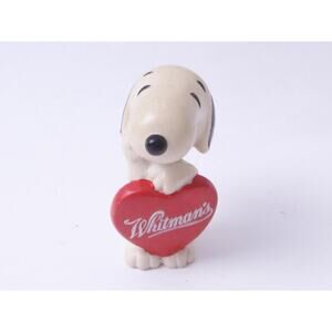 Whitman's, Peanuts, Snoopy, Dog wit Red Heart, PVC, 2 1/4", Figure, Valentine's